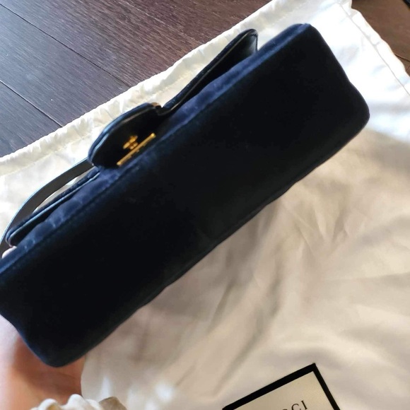 Authentic Gucci mini velvet marmont. - Picture 5 of 10
